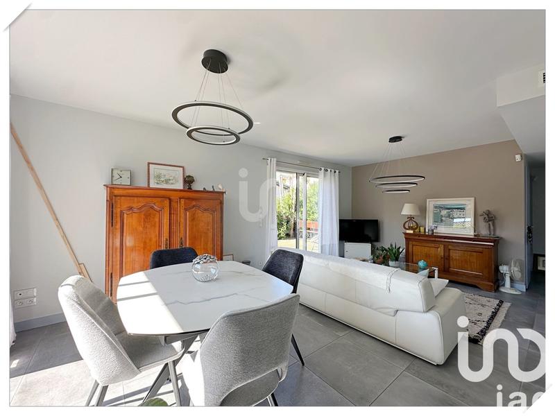 Maison - 86 m² - 4 pièces