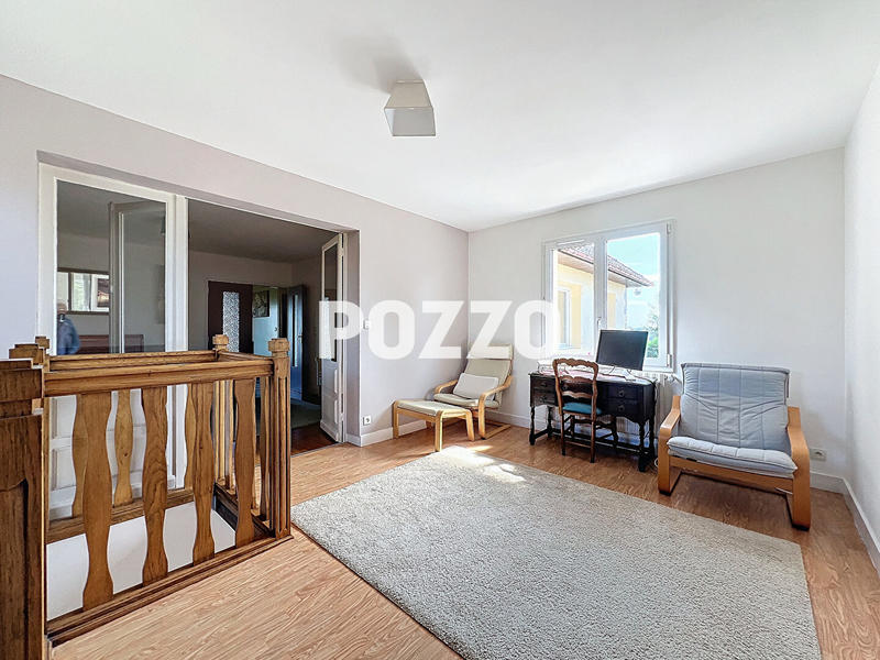 Maison - 196 m² - 10 pièces