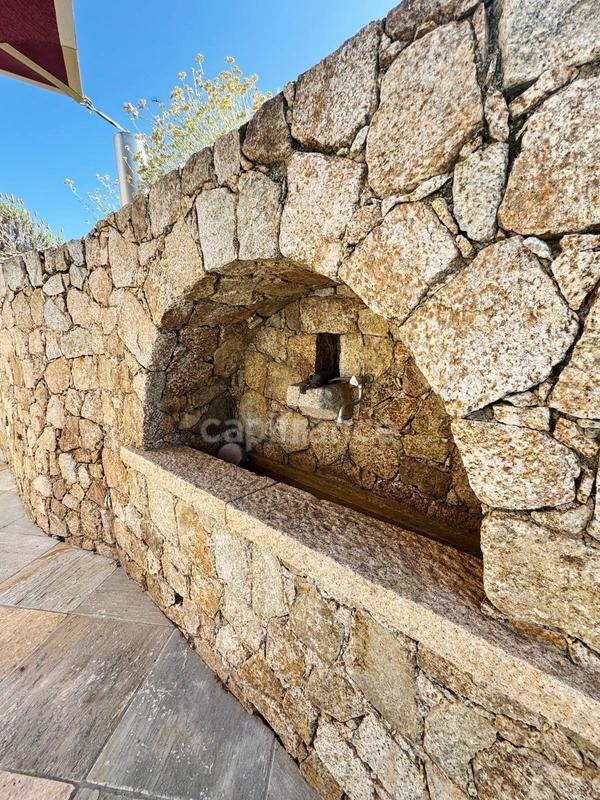 Propriété - 218 m² - 7 pièces