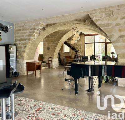 Maison - 225 m² - 6 pièces