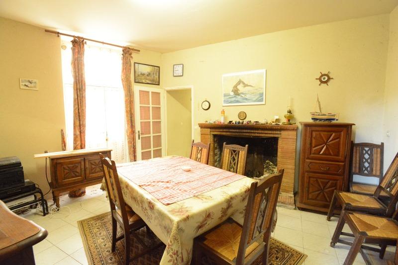 Maison - 206 m² - 6 pièces