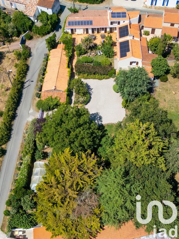 Maison - 232 m² - 10 pièces