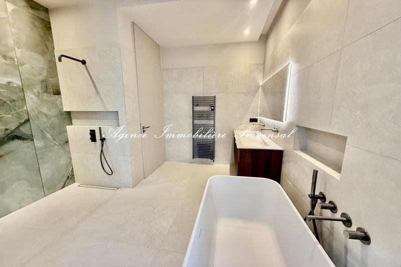 Appartement - 150 m² - 4 pièces