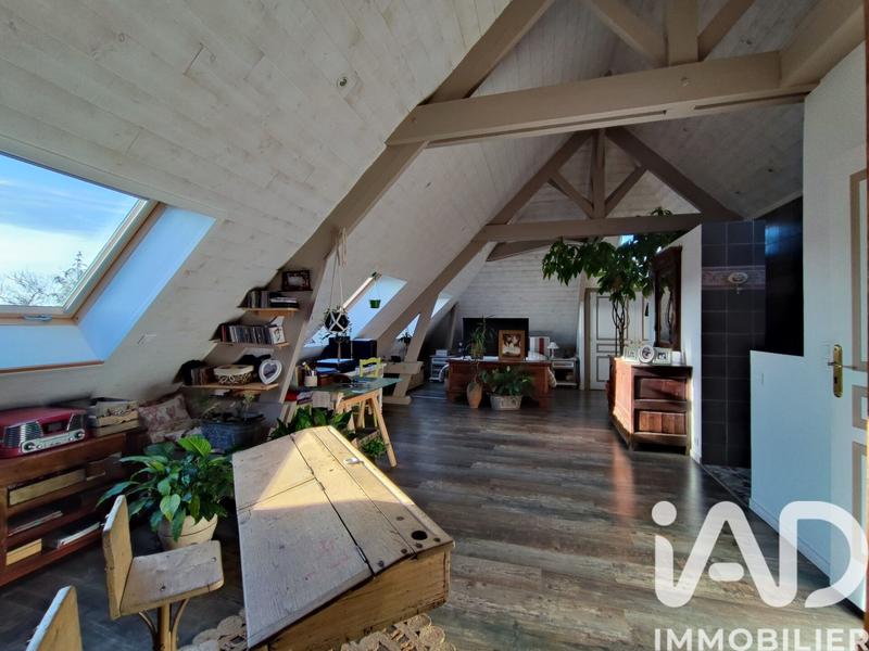 Maison - 242 m² - 8 pièces