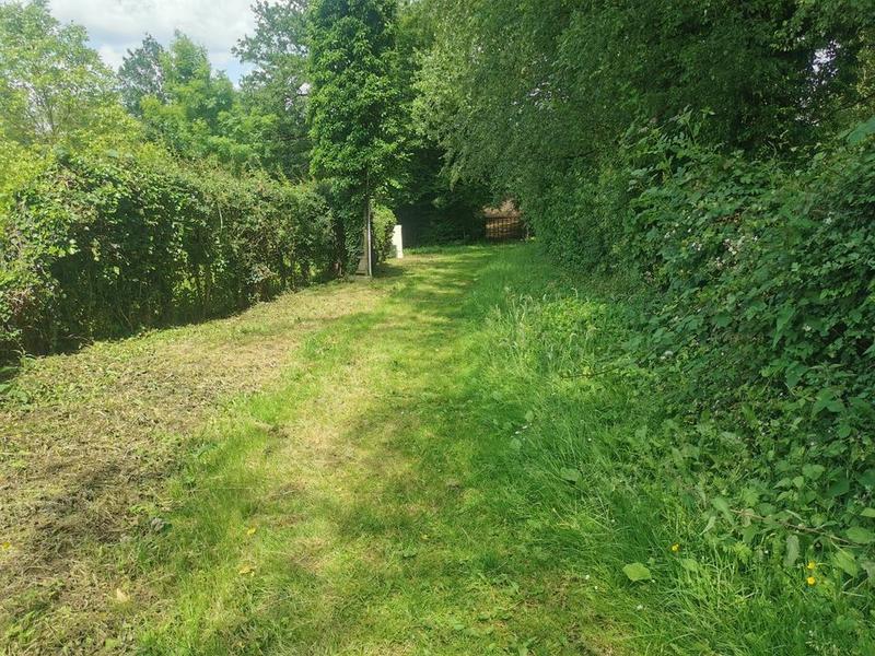 Terrain constructible - 2 465 m²