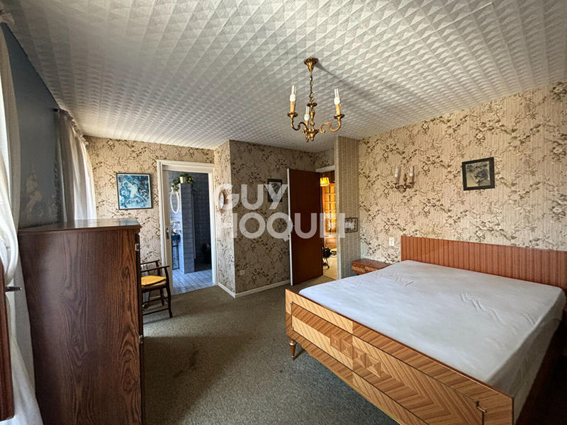 Maison - 279 m² - 5 pièces