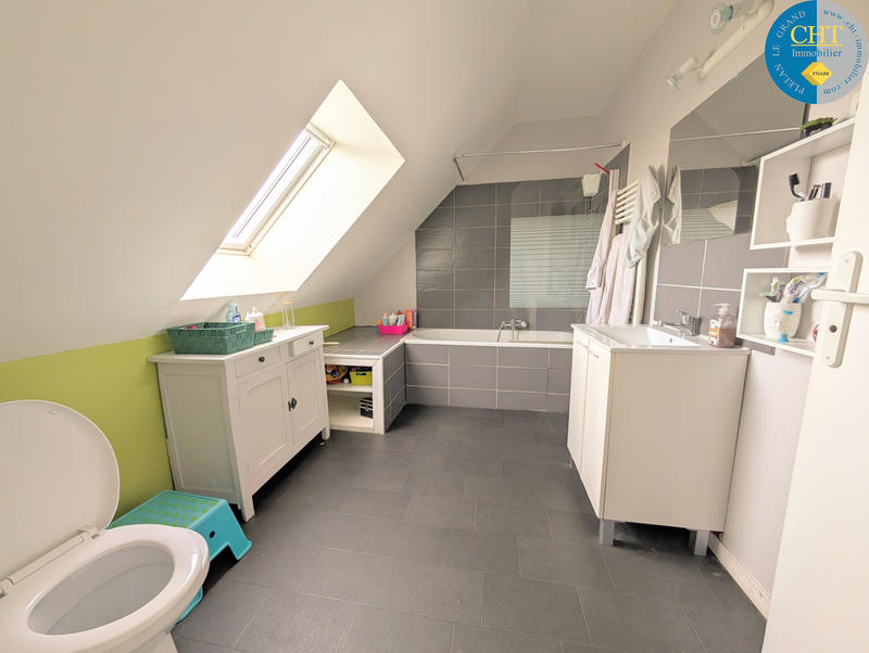 Maison - 122 m² - 6 pièces