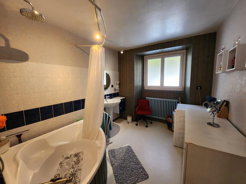 Maison - 312 m² - 9 pièces