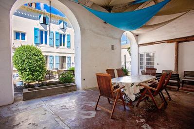 Propriété - 350 m² - 8 pièces