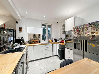 Maison - 175 m² - 8 pièces