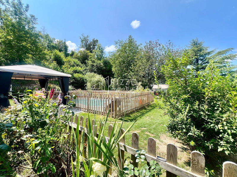 Maison - 180 m² - 6 pièces