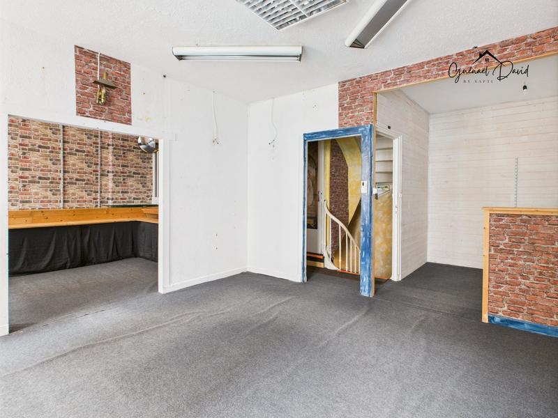 Local commercial - 155 m² - 5 pièces