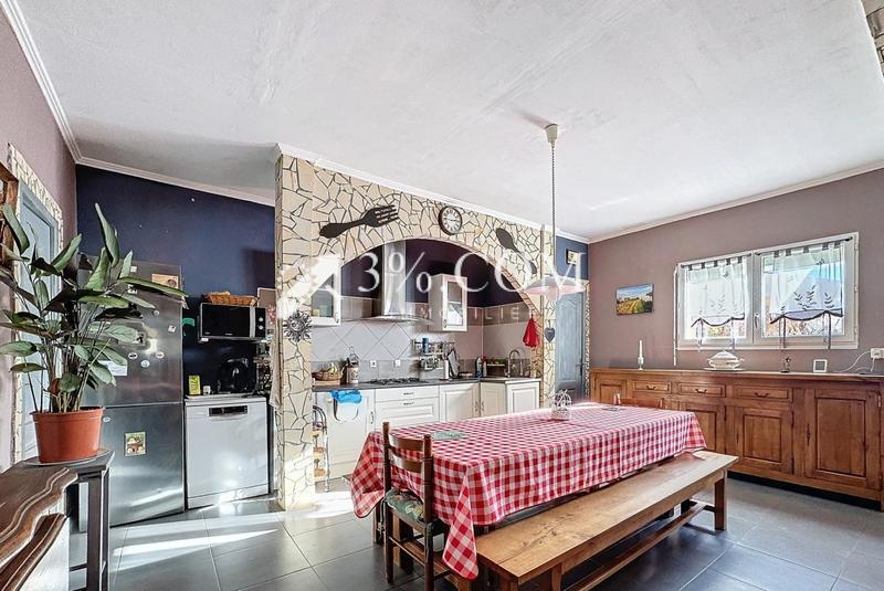 Propriété - 178 m² - 8 pièces