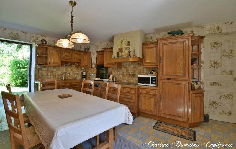 Maison en pierre - 202 m² - 6 pièces