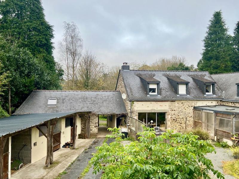 Propriété - 275 m² - 11 pièces