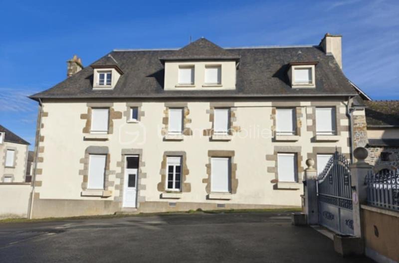 Immeuble - 228 m² - 10 pièces