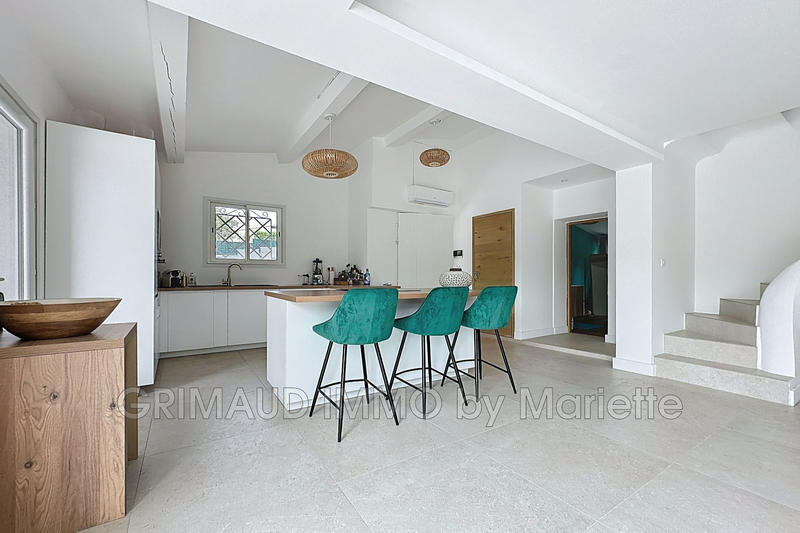 Villa - 175 m² - 4 pièces