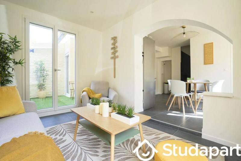 Chambre - 12 m² - 1 pièce