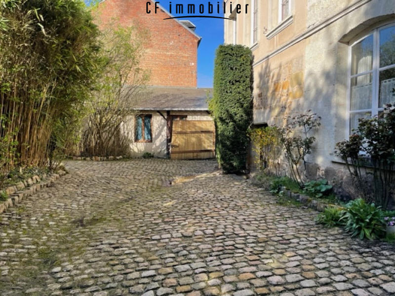 Maison - 390 m² - 10 pièces