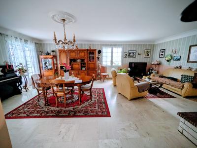 Maison traditionnelle - 126 m² - 4 pièces