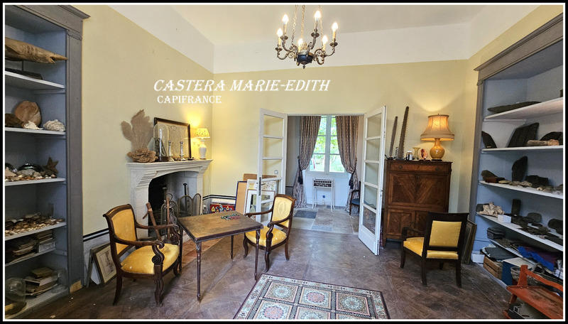 Maison - 372 m² - 15 pièces