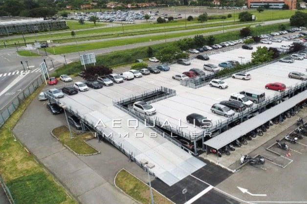 Parking / Garage - 125 m²