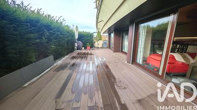 Appartement - 99 m² - 5 pièces