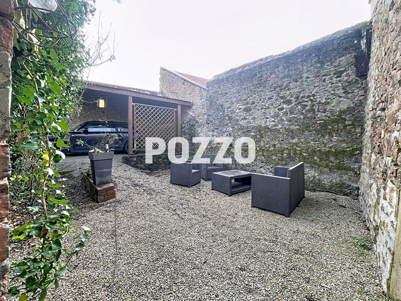 Immeuble - 143 m² - 7 pièces