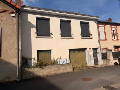 Maison - 90 m² - 4 pièces