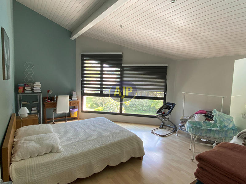 Maison d'architecte - 300 m² - 8 pièces