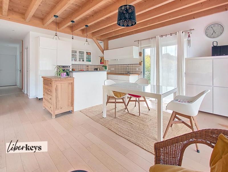 Maison - 104 m² - 5 pièces