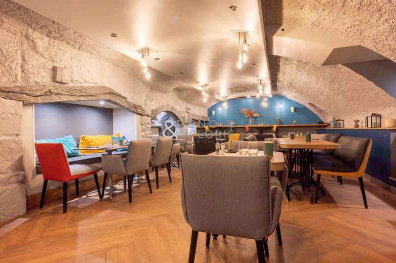 Fonds de commerce - Hôtellerie / Restauration - 340 m²