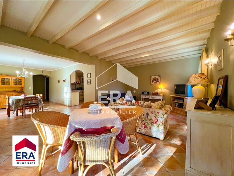 Maison - 142 m² - 8 pièces