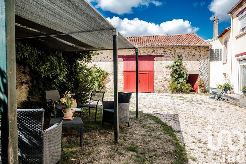 Maison - 248 m² - 10 pièces