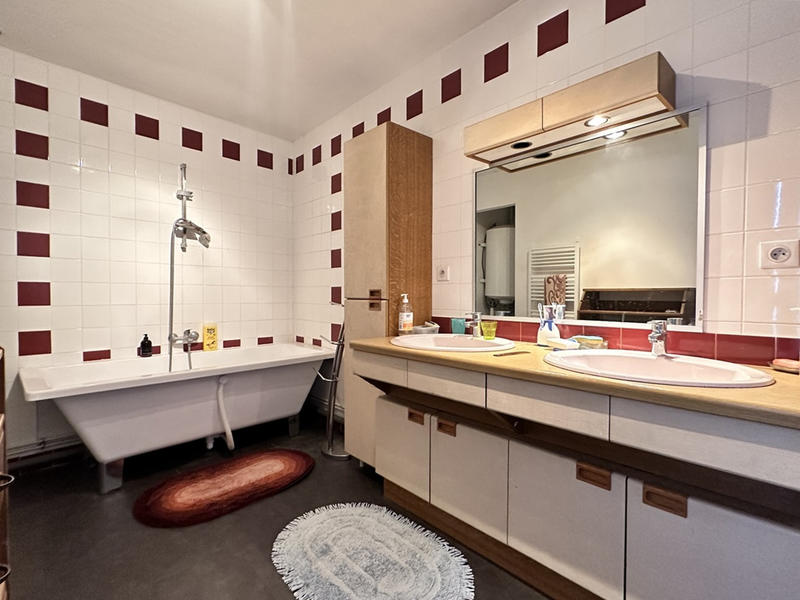 Maison - 192 m² - 5 pièces