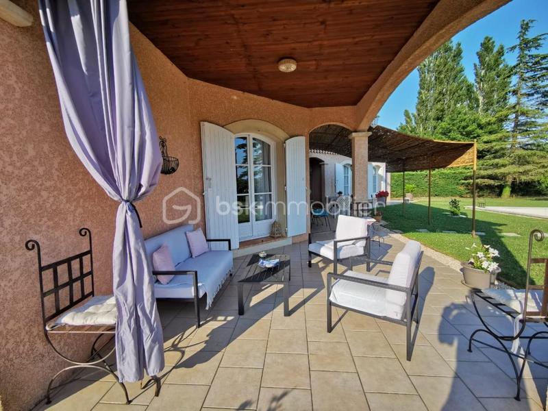 Villa - 151 m² - 6 pièces