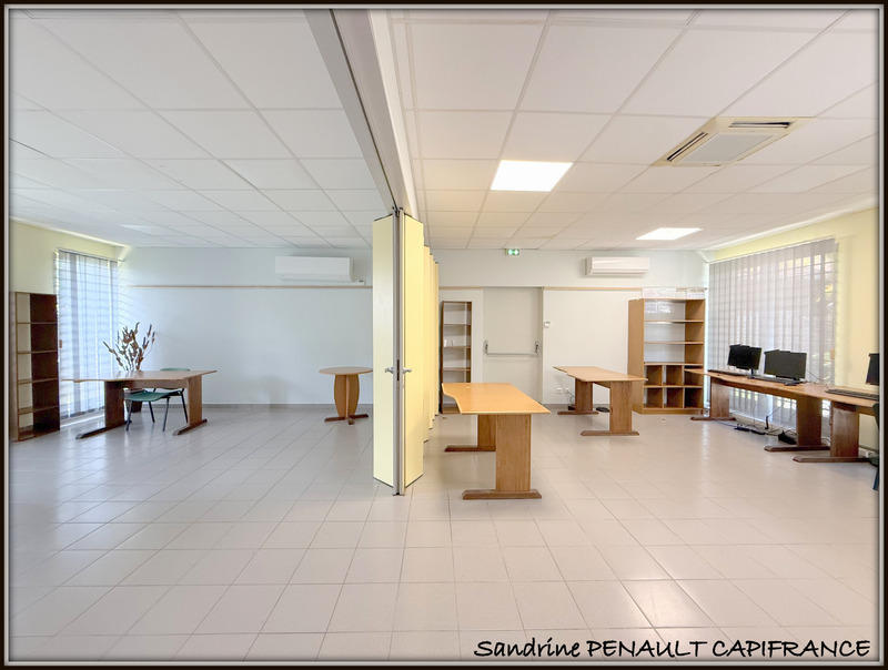 Bureau - 457 m² - 18 pièces