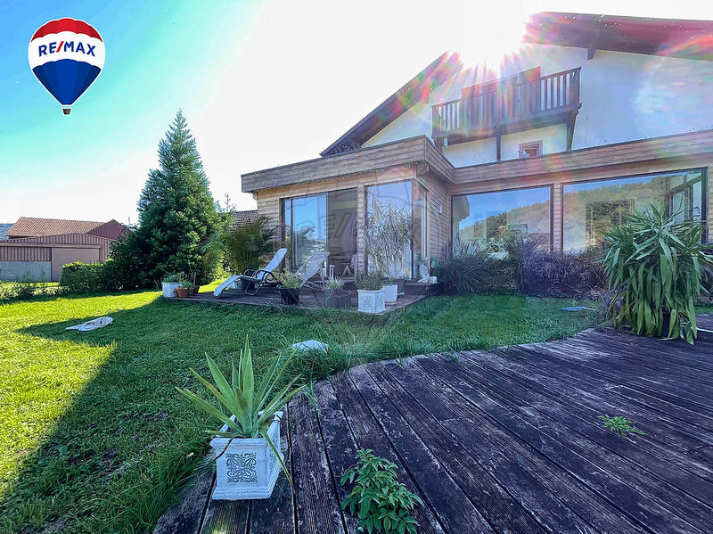 Château - 240 m² - 9 pièces