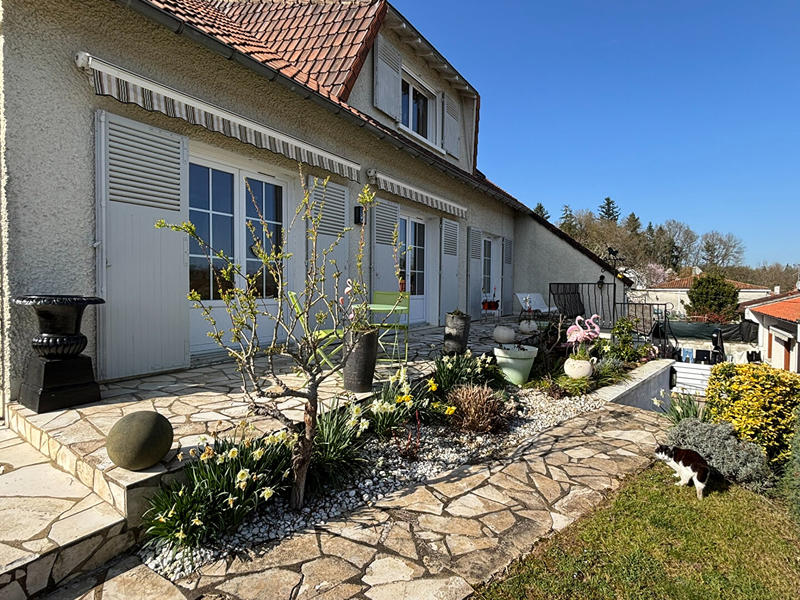 Maison - 145 m² - 6 pièces