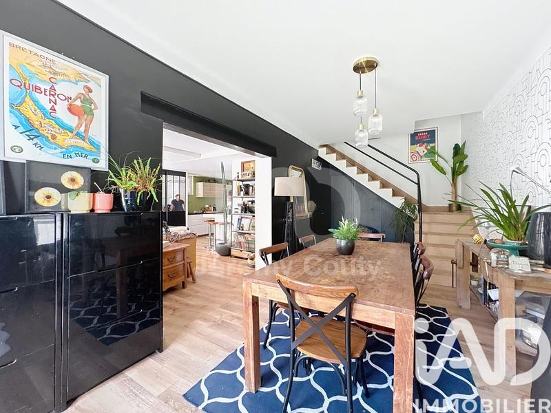 Maison - 187 m² - 11 pièces