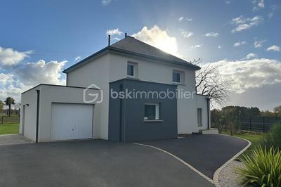 Maison - 121 m² - 5 pièces