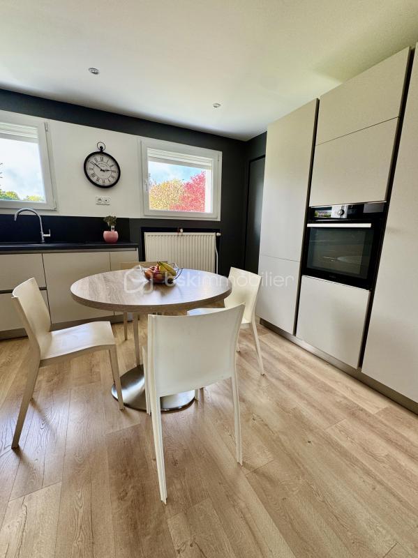 Maison traditionnelle - 85 m² - 5 pièces