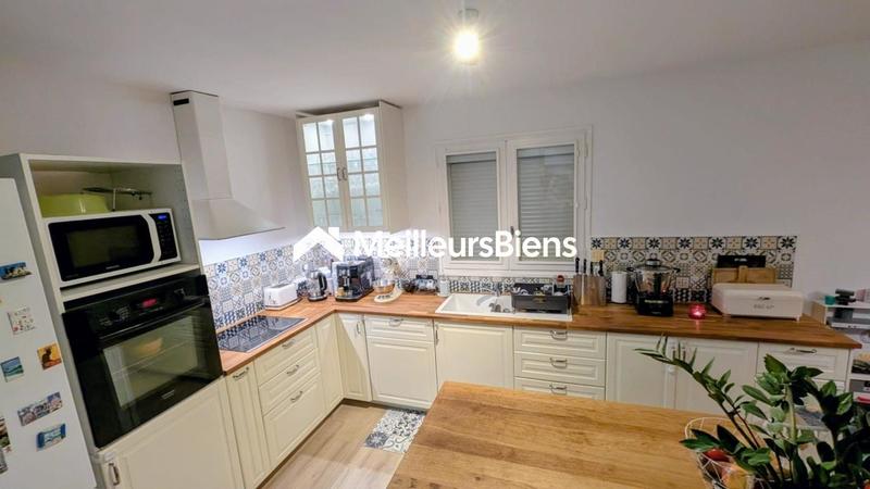 Maison - 140 m² - 5 pièces