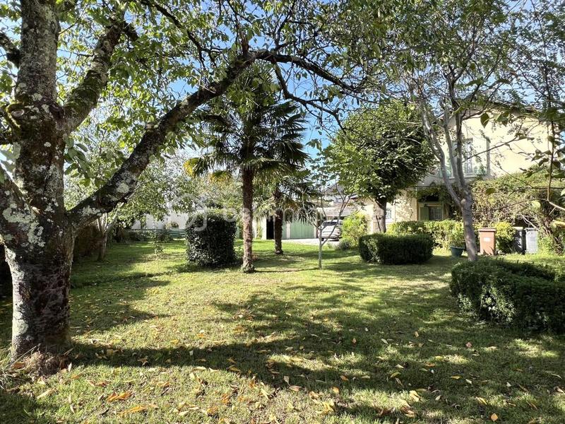 Demeure - 139 m² - 6 pièces