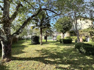 Demeure - 139 m² - 6 pièces