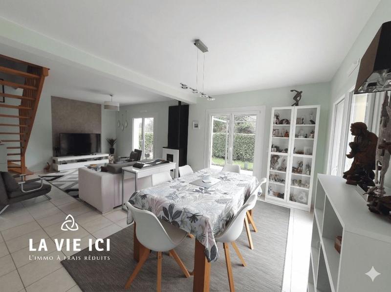 Maison - 90 m² - 5 pièces