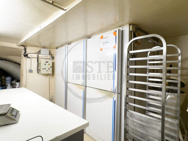 Fonds de commerce - Magasins - 350 m²