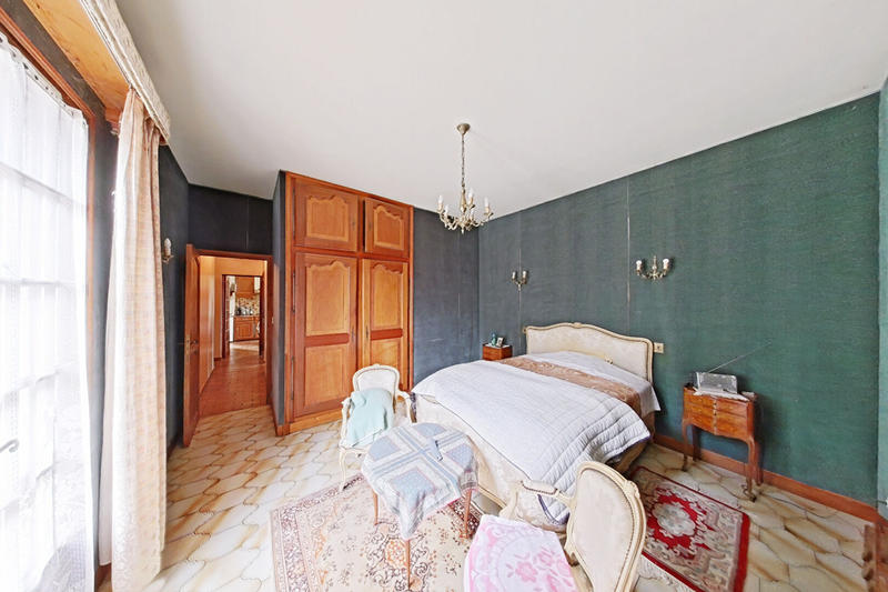 Maison - 180 m² - 6 pièces