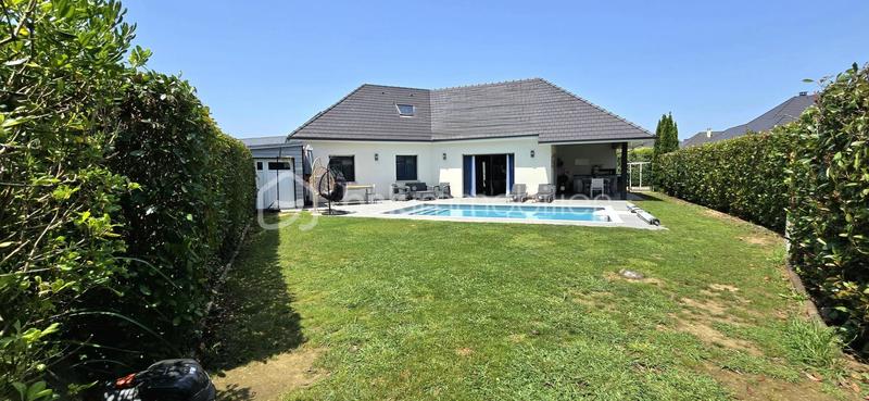 Maison - 145 m² - 6 pièces