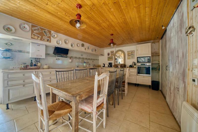 Demeure - 340 m² - 14 pièces